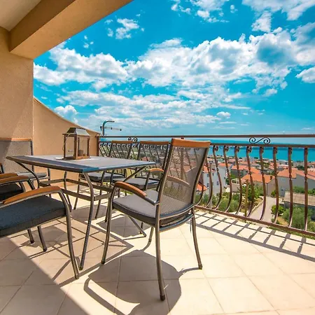Casa de Férias In Kastel Sucurac With House Sea View