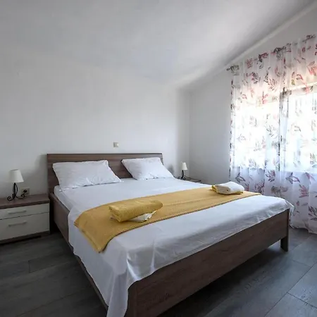 In Kastel Sucurac With House Sea View