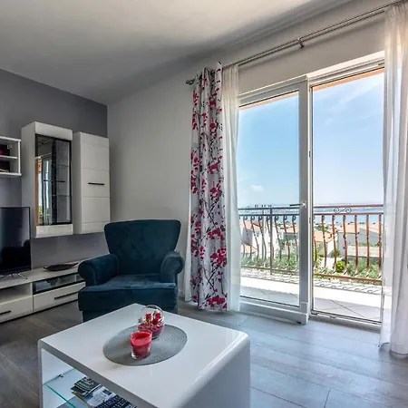 In Kastel Sucurac With House Sea View