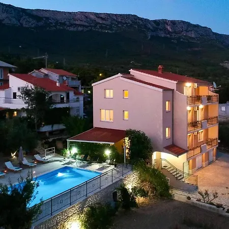 In Kastel Sucurac With House Sea View بيت للعطل